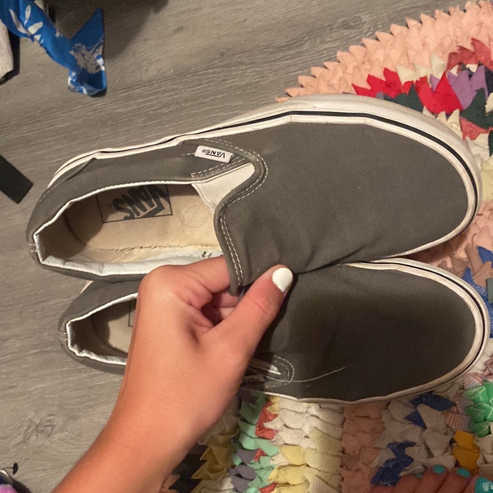 Vans - Picture 3 of 5